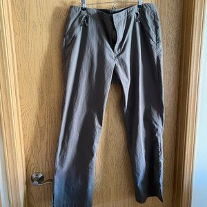 Old Navy Dk. Olive Pants W/Zipper Pockets, Size 16 -Preowned Condition